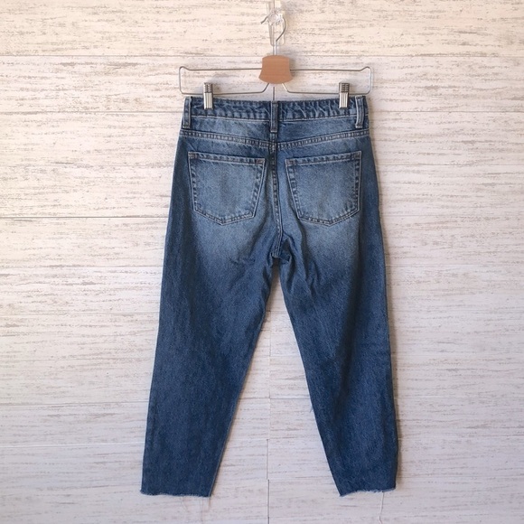 FASHION NOVA DISTRESSED JEANS  | SIZE 0 (24) - Picture 2 of 8